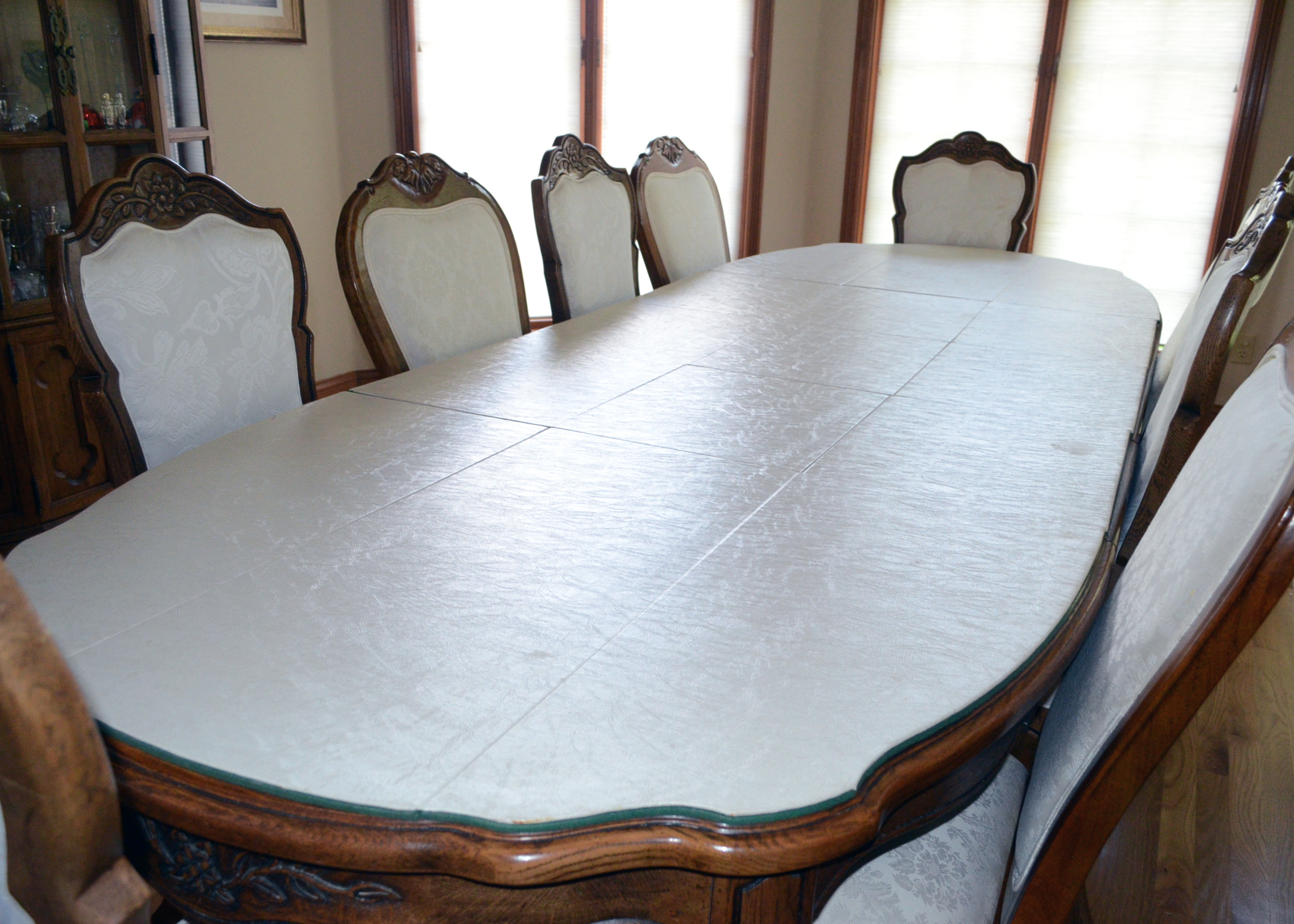 Thomasville French Provincial Style Dining Table and Chairs