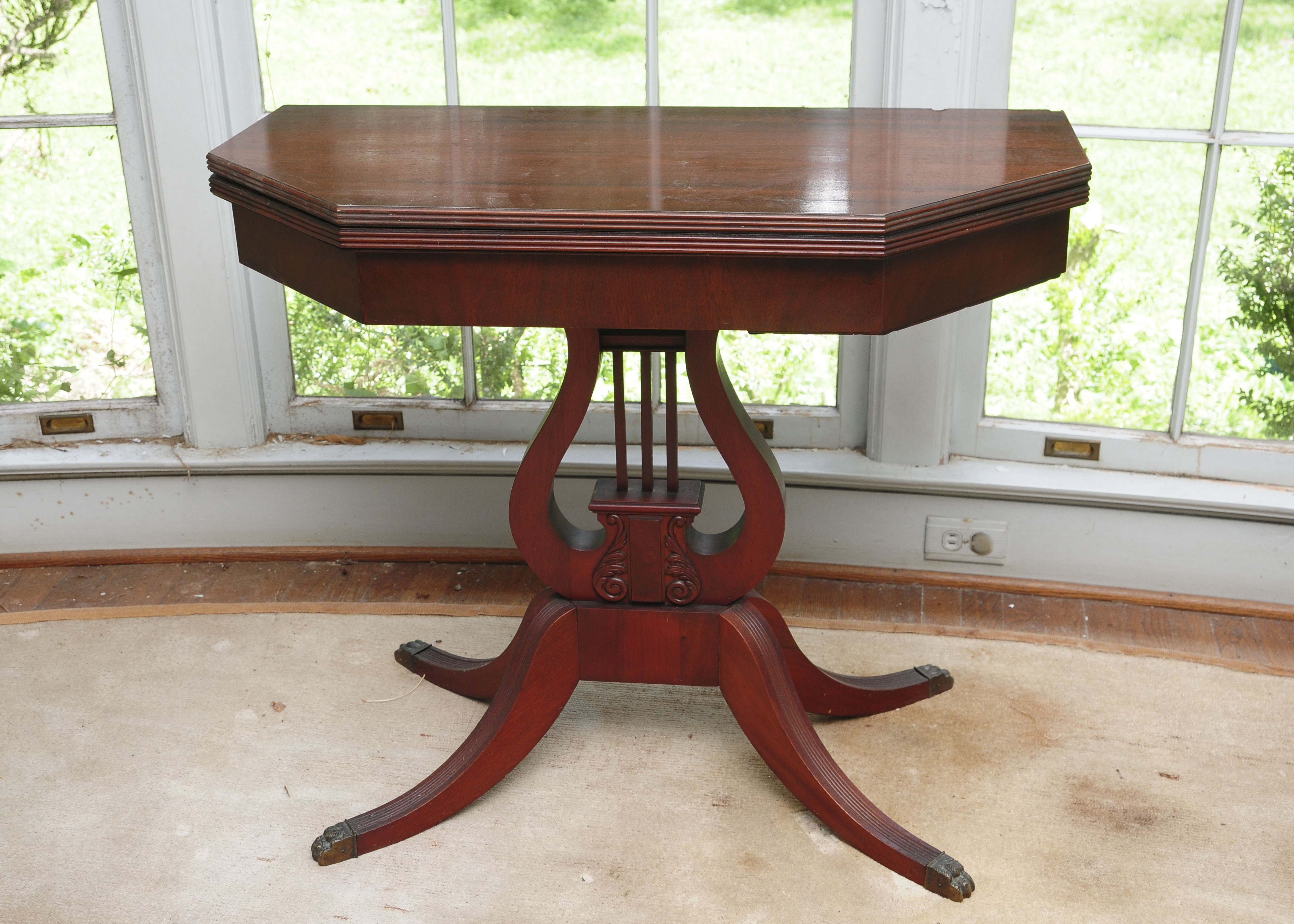 Duncan Phyfe Style Lyre Table