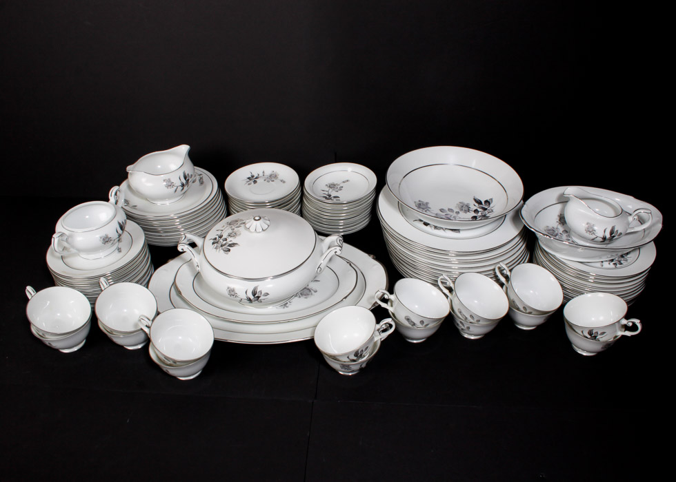 Yamaka "Nocturne" China Set