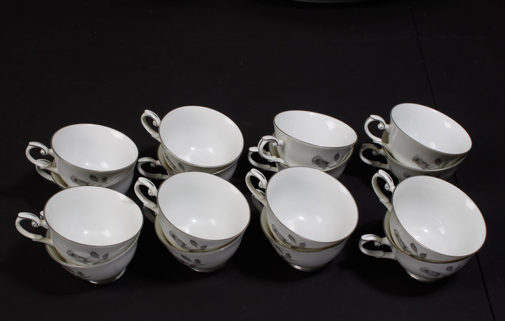 Yamaka "Nocturne" China Set