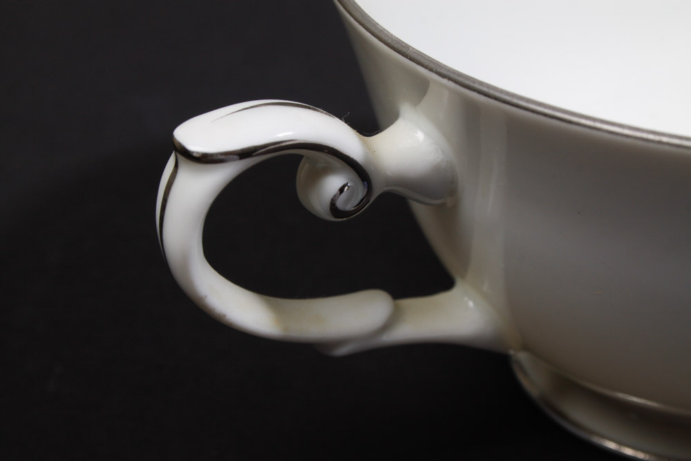 Yamaka "Nocturne" China Set