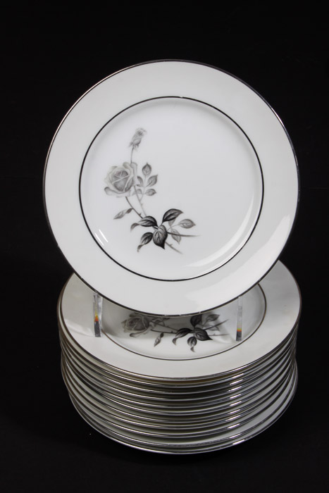 Yamaka "Nocturne" China Set