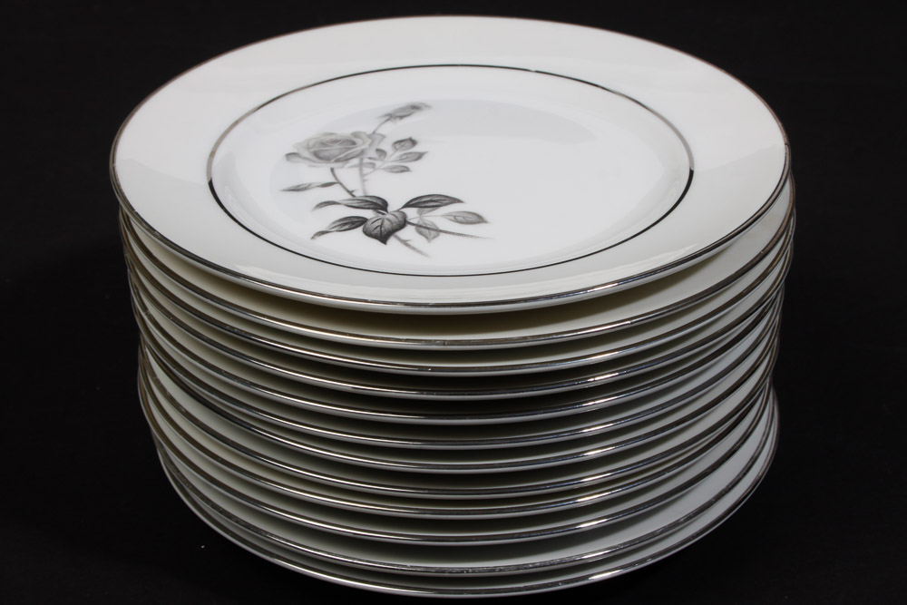 Yamaka "Nocturne" China Set