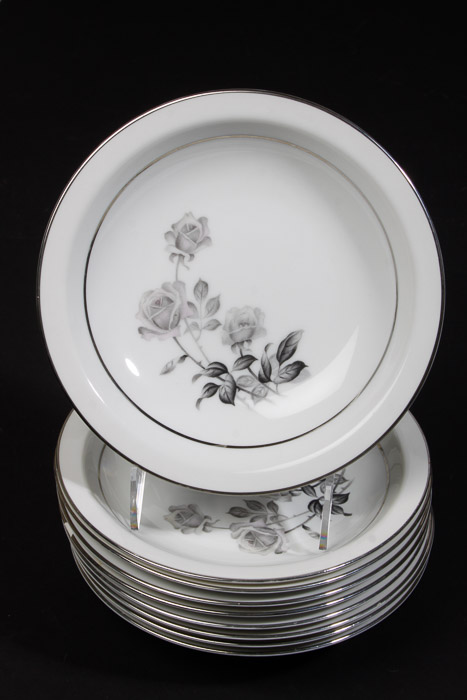 Yamaka "Nocturne" China Set