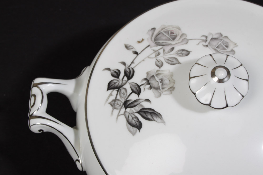 Yamaka "Nocturne" China Set