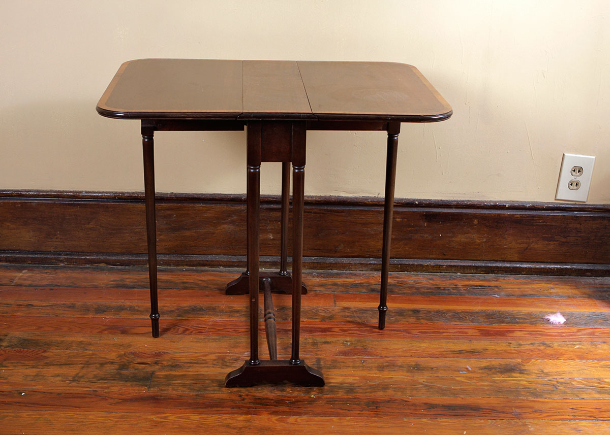 Mahogany Gate Leg Side Table