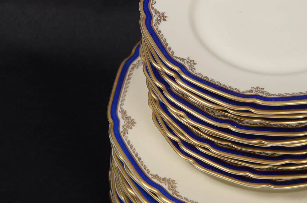 Heinrich Dinnerware Set