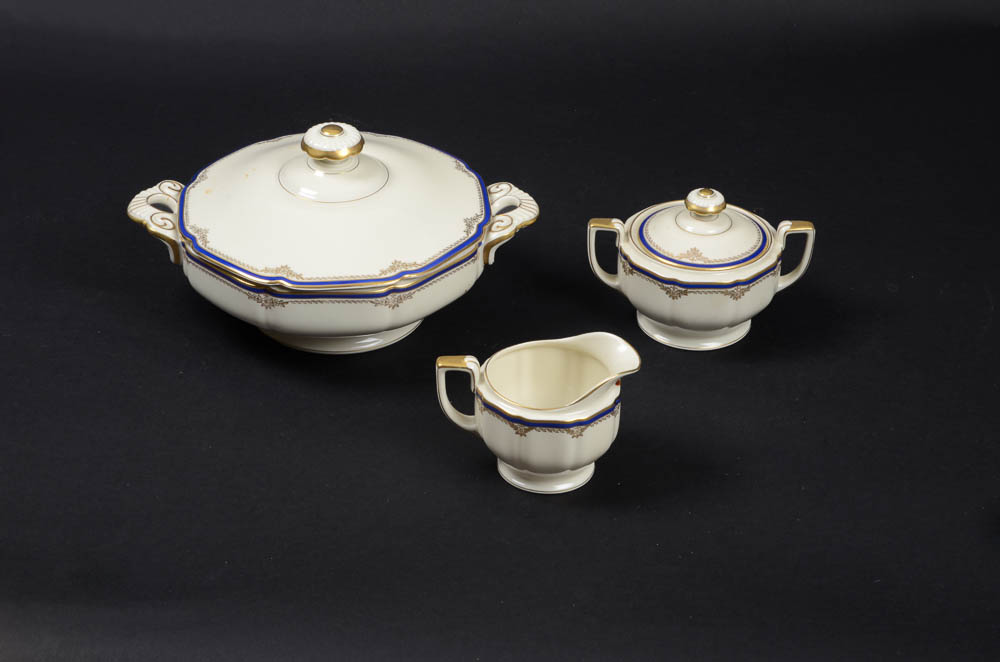 Heinrich Dinnerware Set