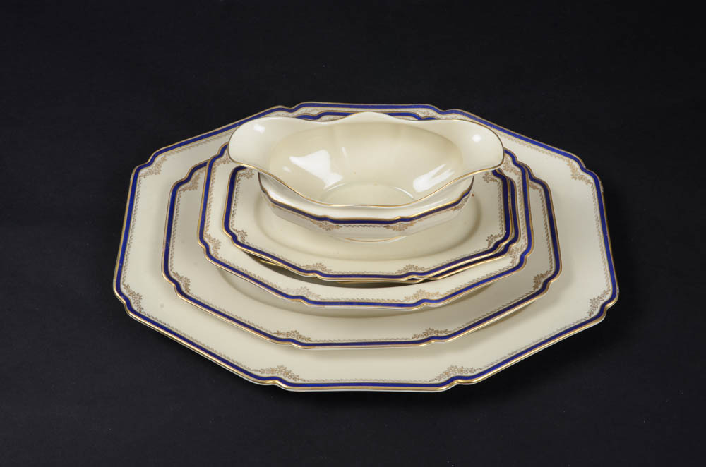 Heinrich Dinnerware Set