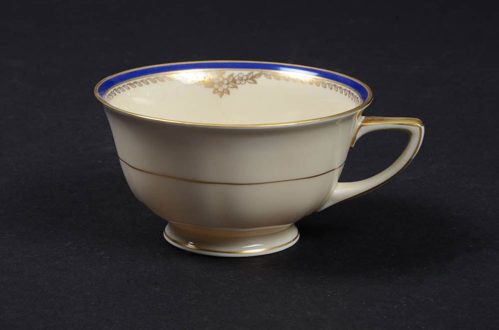 Heinrich Dinnerware Set