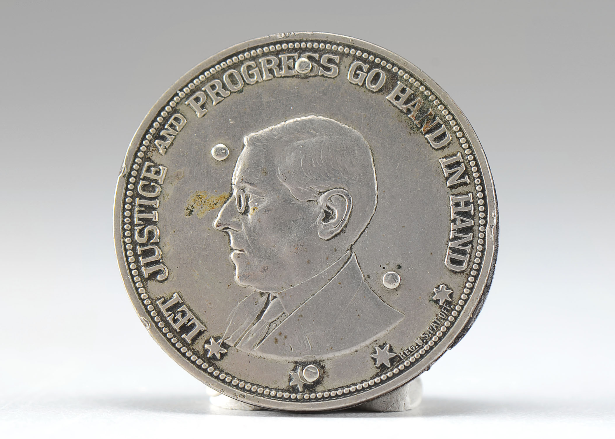 A Vintage President Wilson Coin Pocket Knife