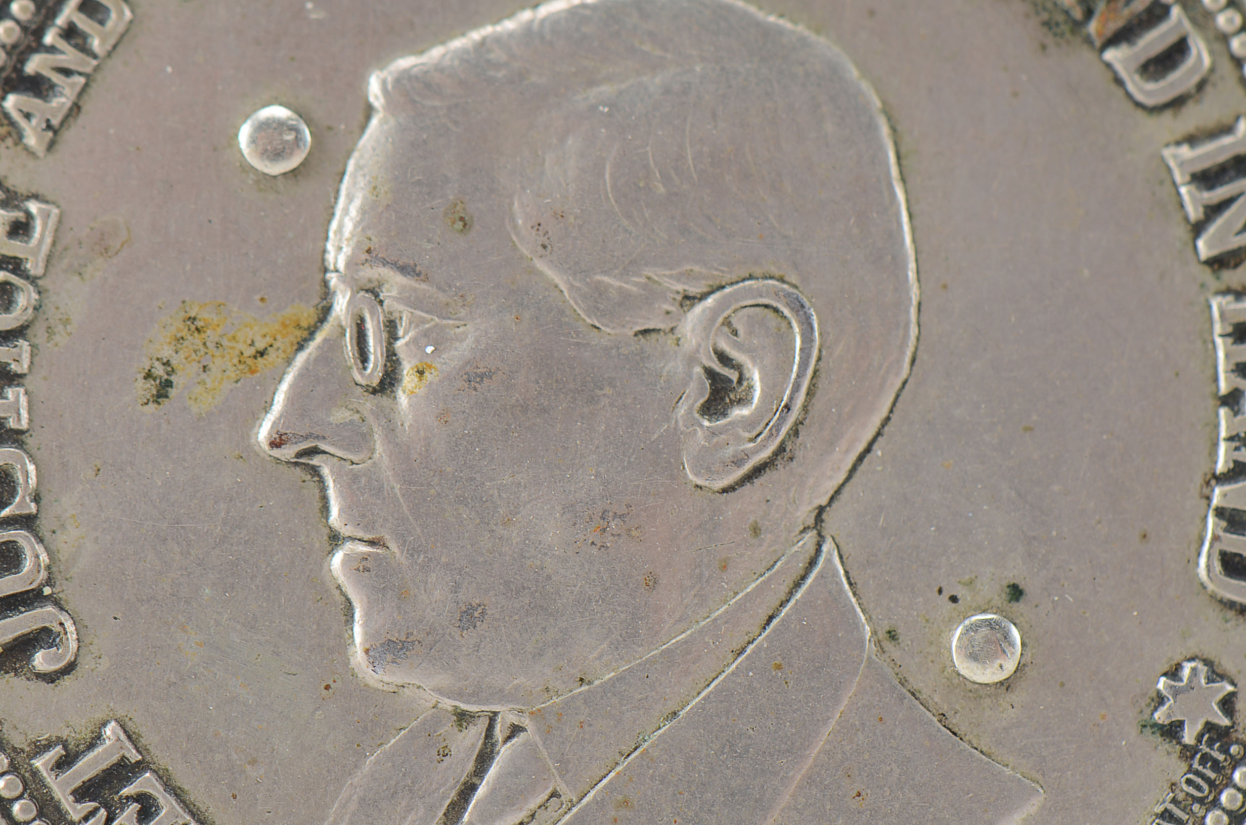 A Vintage President Wilson Coin Pocket Knife