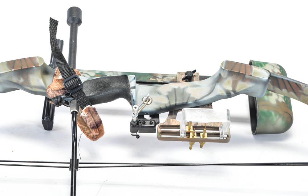 A Jennings Micro Carbon Extreme Compound Bow
