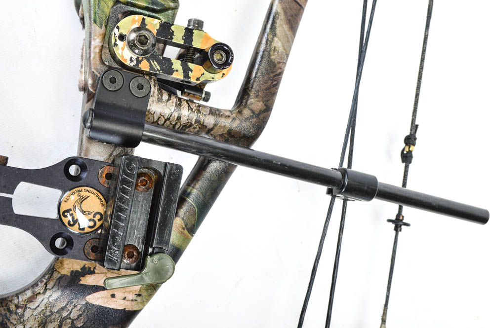 A Hoyt XT 2000 Compound Bow