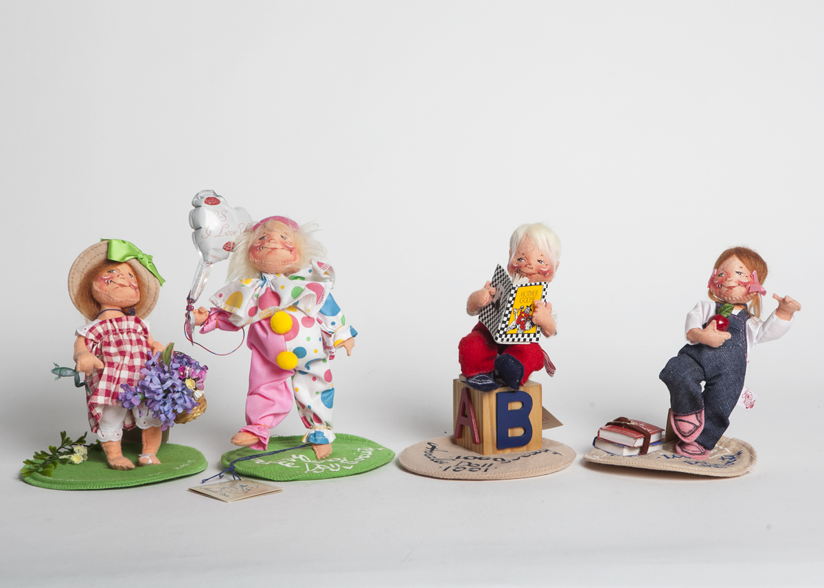 Annalee Doll Society Logo Dolls