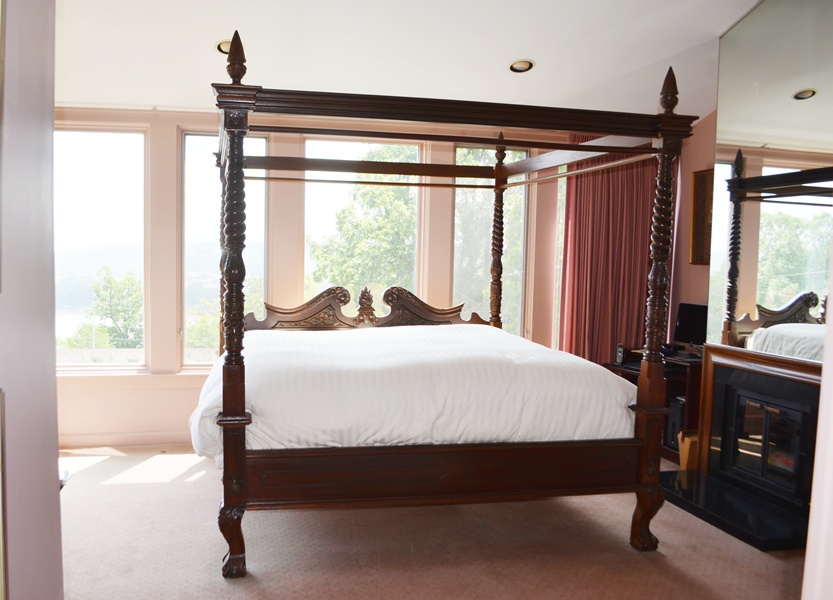 Chippendale Style Four Poster King Size Mahogany Bed