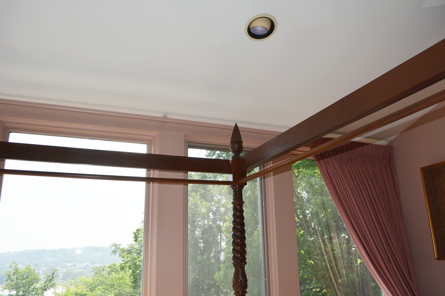 Chippendale Style Four Poster King Size Mahogany Bed