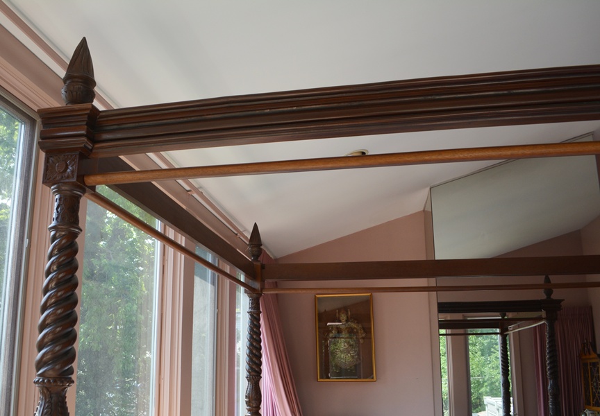 Chippendale Style Four Poster King Size Mahogany Bed