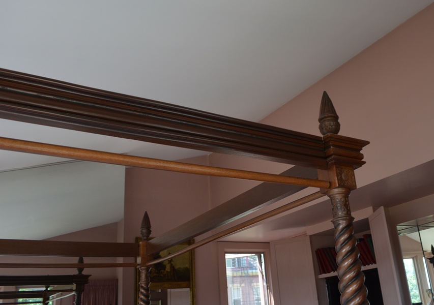 Chippendale Style Four Poster King Size Mahogany Bed