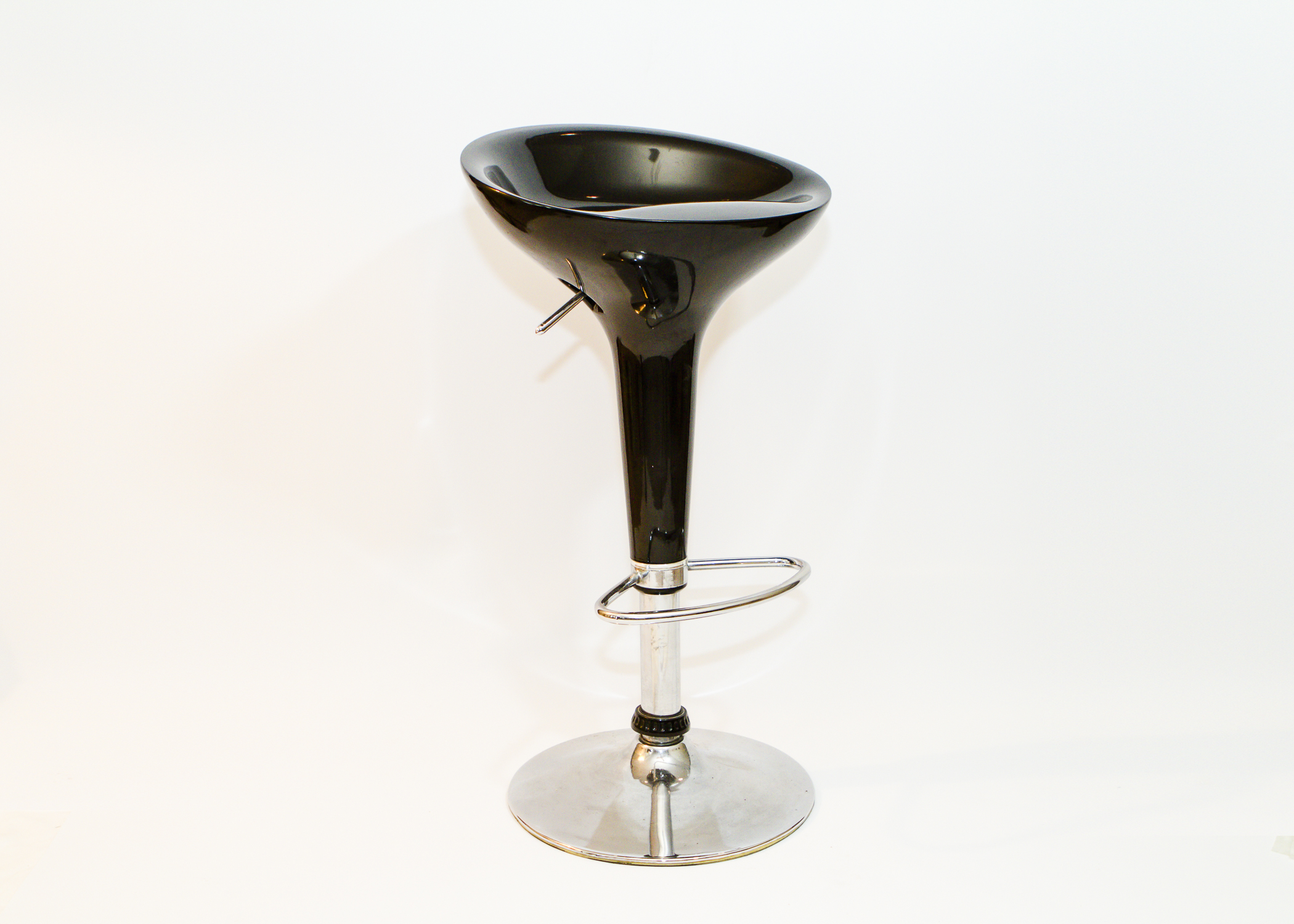 Contemporary Modern Style Black and Chrome Hydraulic Bar Stool