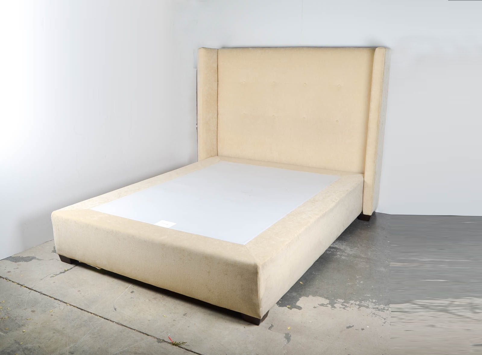 Queen Size Mitchell Gold & Bob Williams Platform Bed