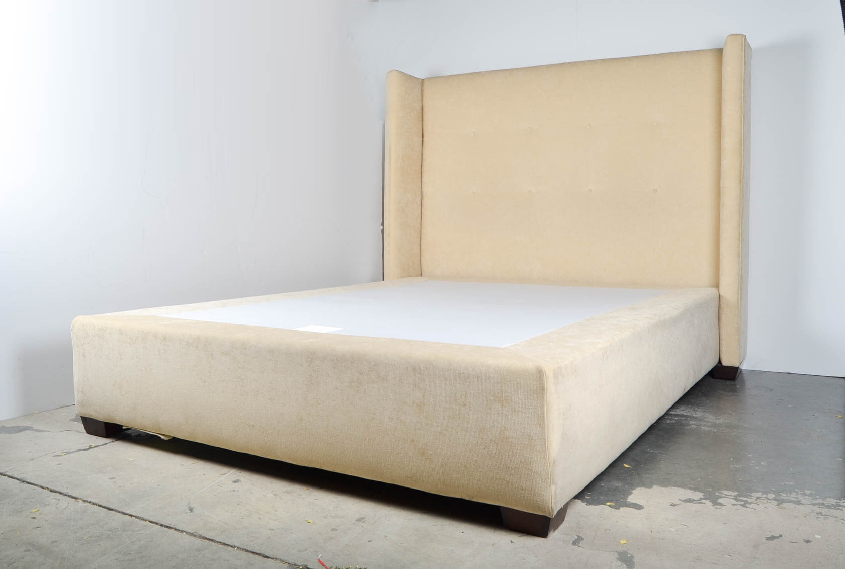 Queen Size Mitchell Gold & Bob Williams Platform Bed