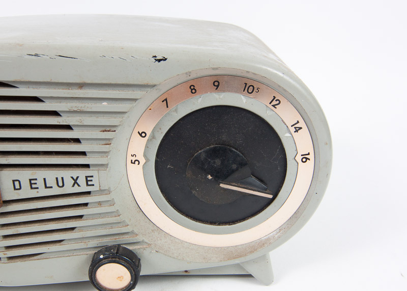 Vintage Zenith Delux Clock Radio