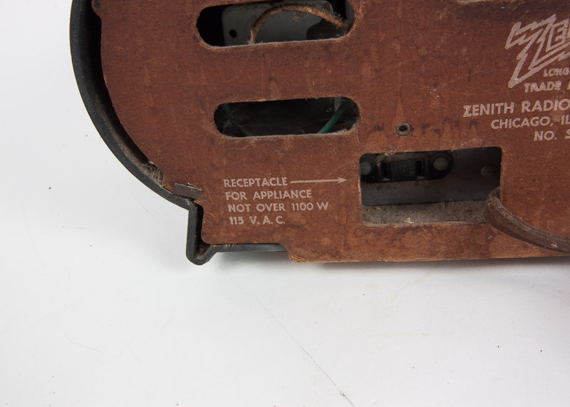 Vintage Zenith Delux Clock Radio