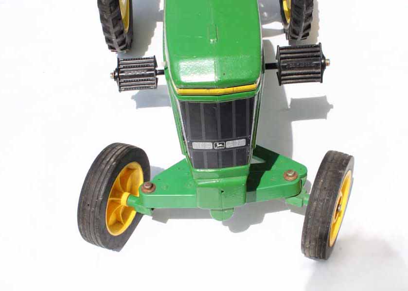 ERTL John Deere 7600 Pedal Tractor and Trailer