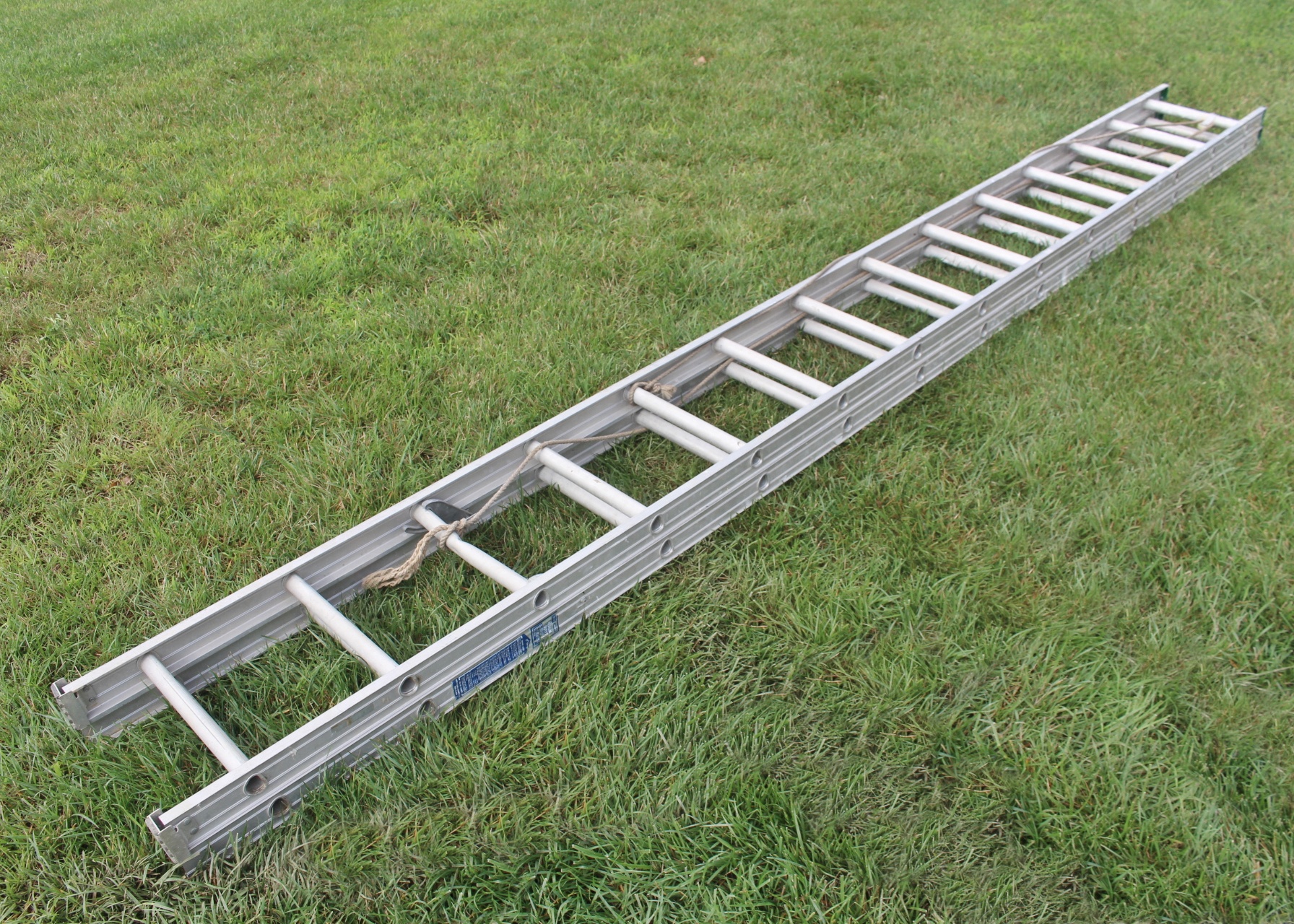 Sears Medium Duty 28' Aluminum Extension Ladder