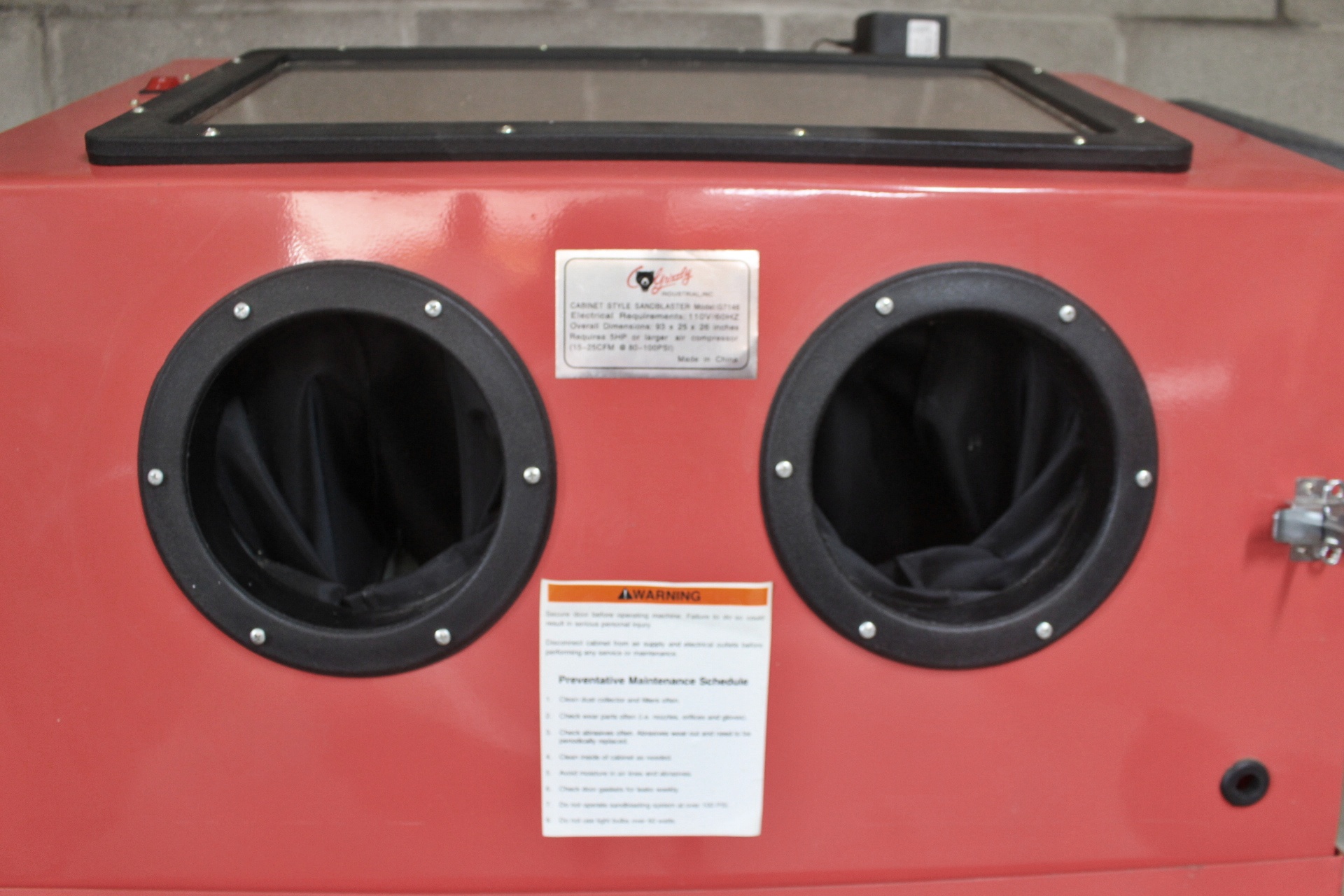 Grizzly Cabinet Sand Blasting Unit