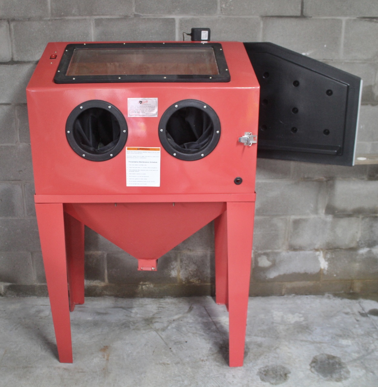 Grizzly Cabinet Sand Blasting Unit