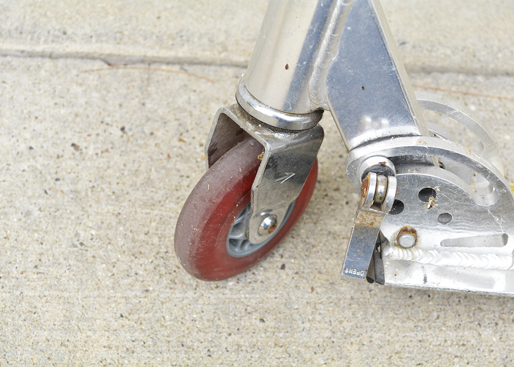 Yaak Brand Collapsible Scooter