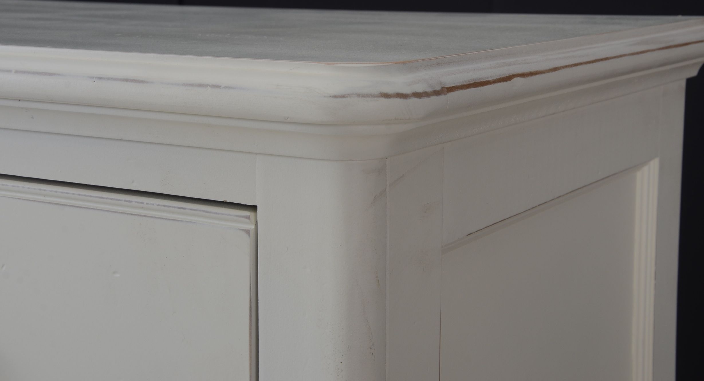 Lexington Seaside Retreat Chest