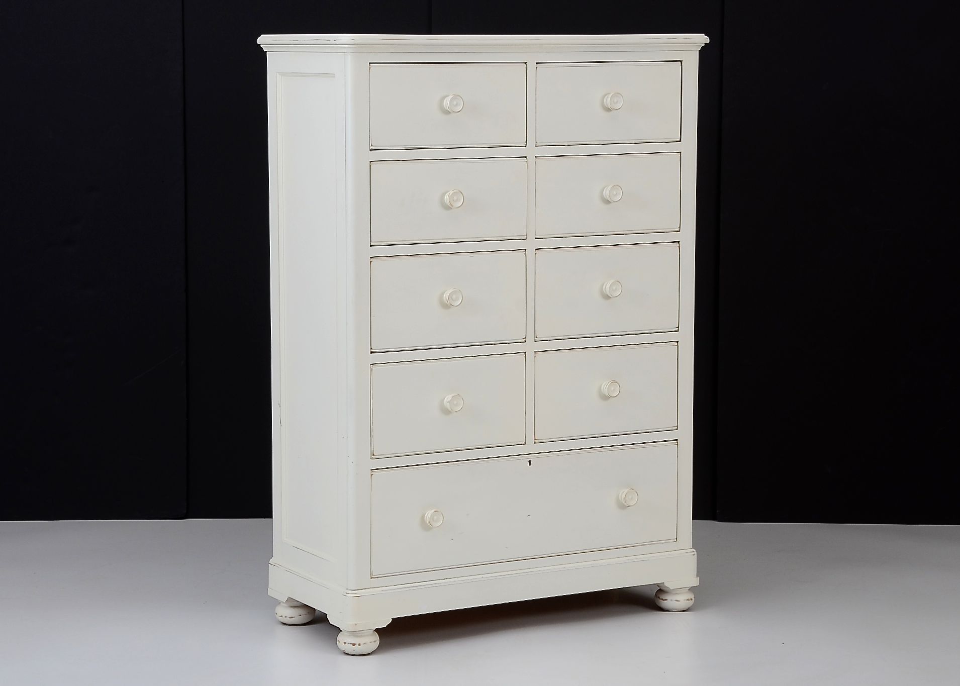 Lexington Seaside Retreat Chest