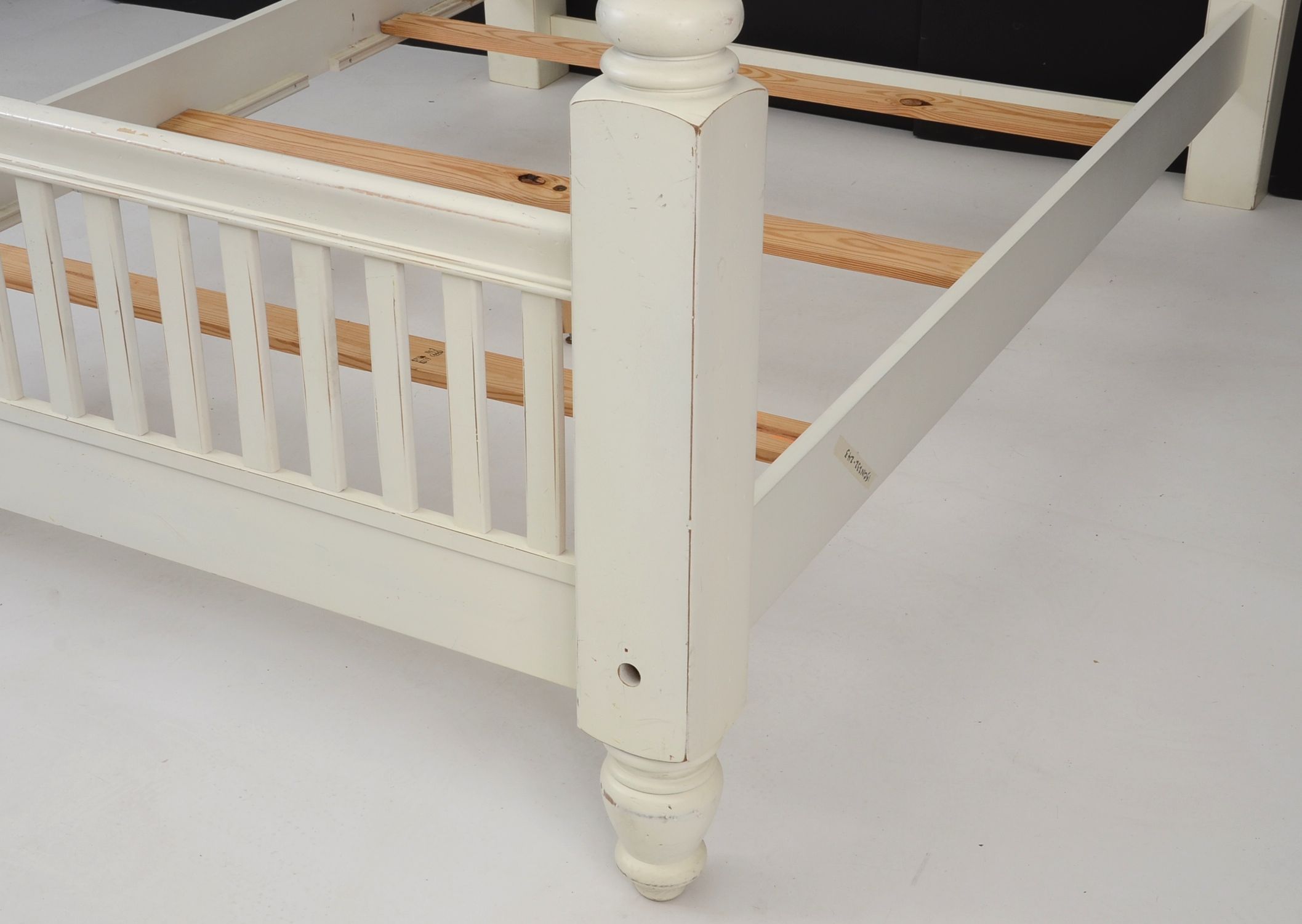 Lexington Seaside Retreat Four-Poster Bed Frame