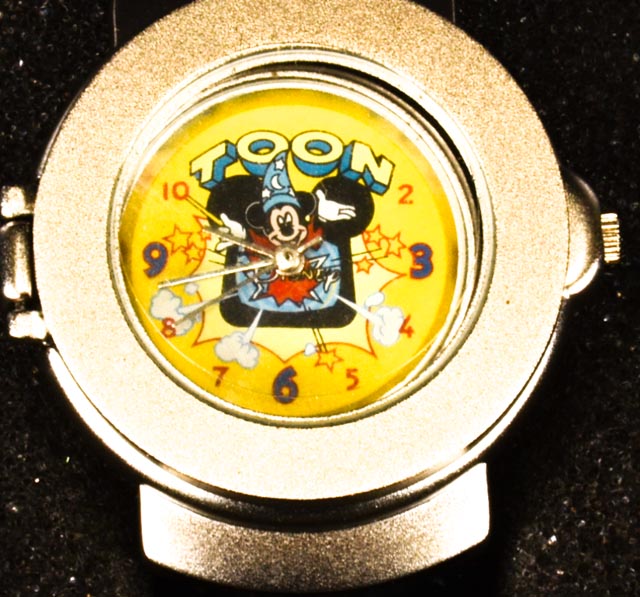 Unisex Disney Toon Analog Wrist Watch in Tin