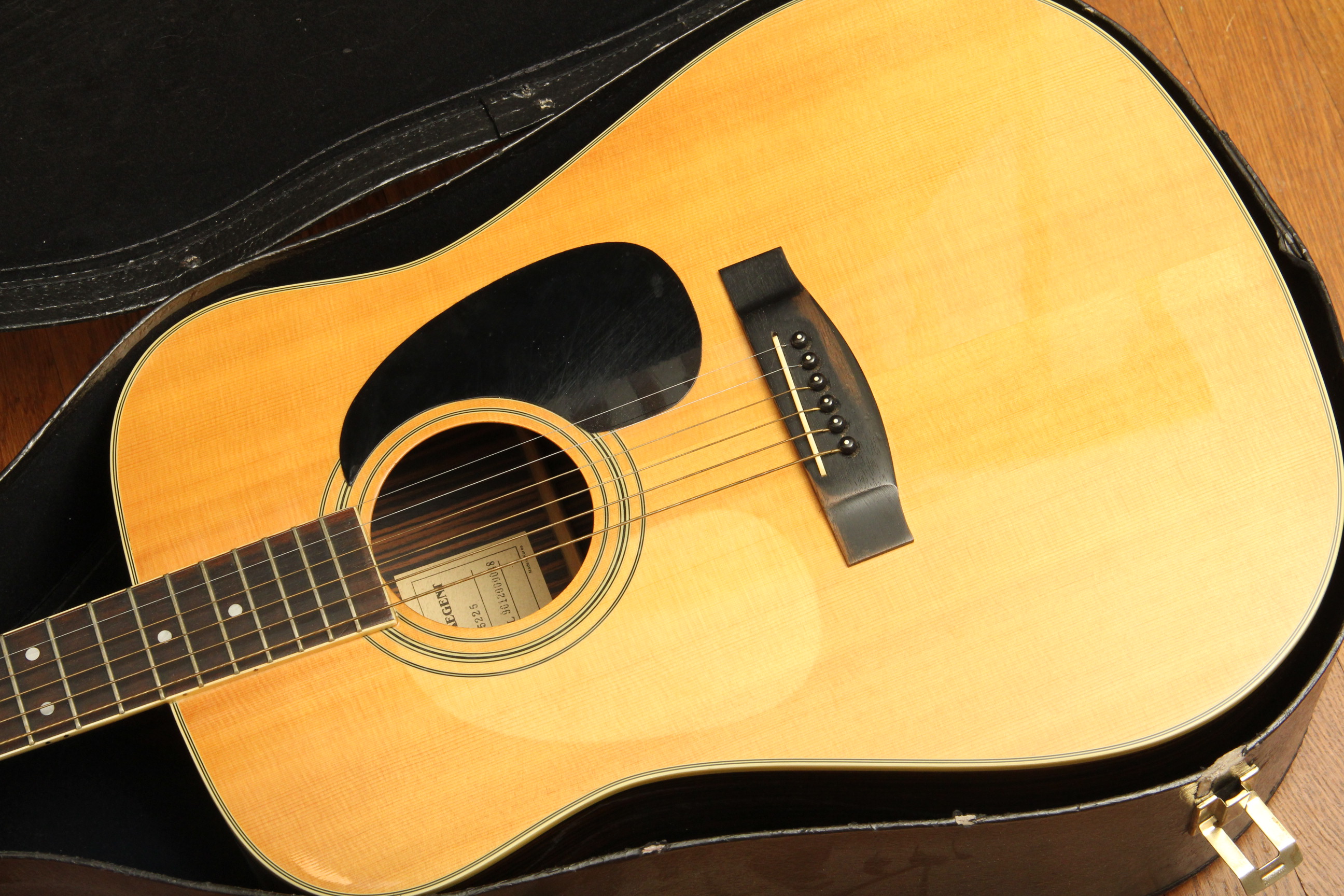 Alvarez Regent 5225 Acoustic Guitar