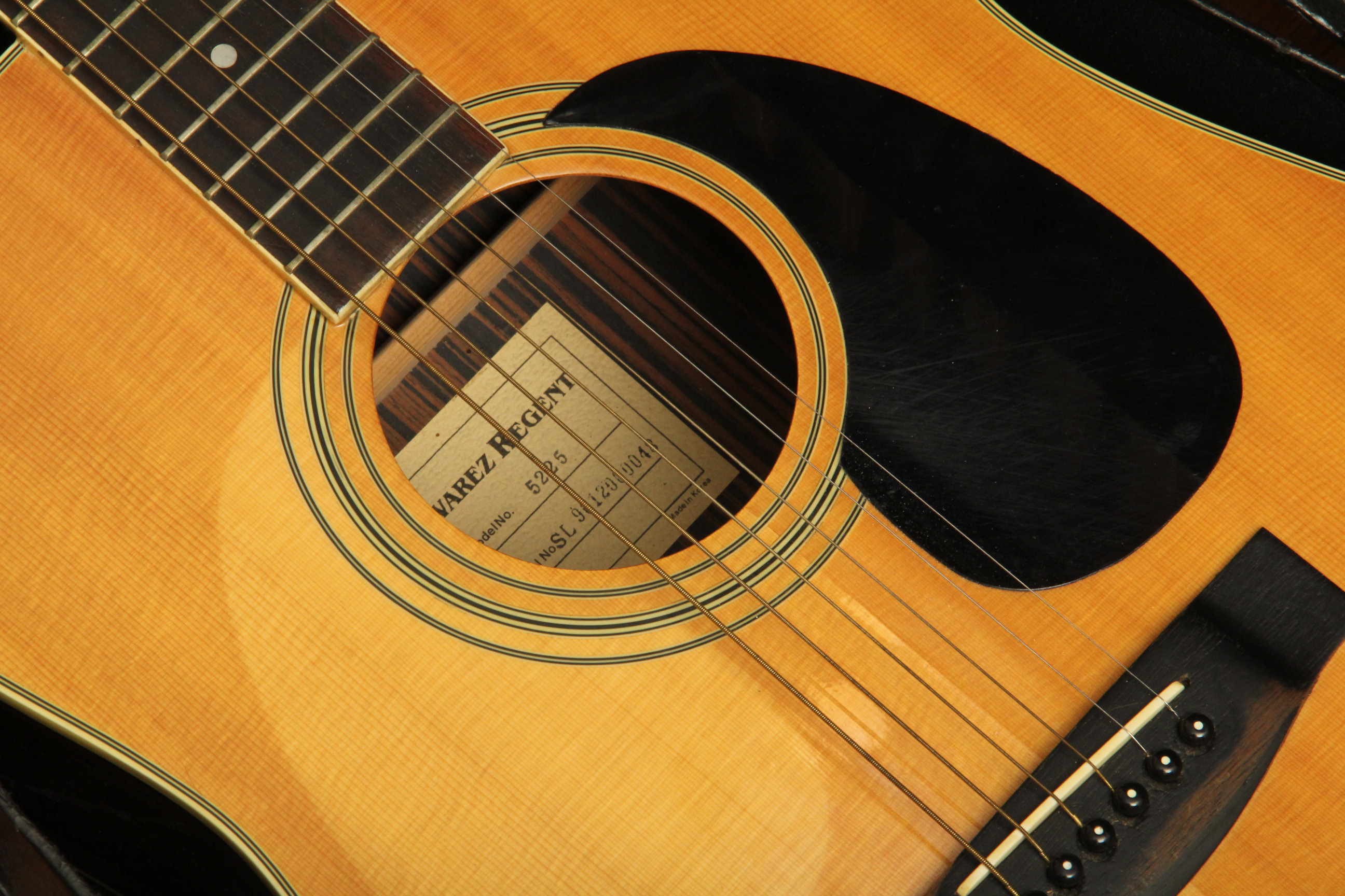 Alvarez Regent 5225 Acoustic Guitar