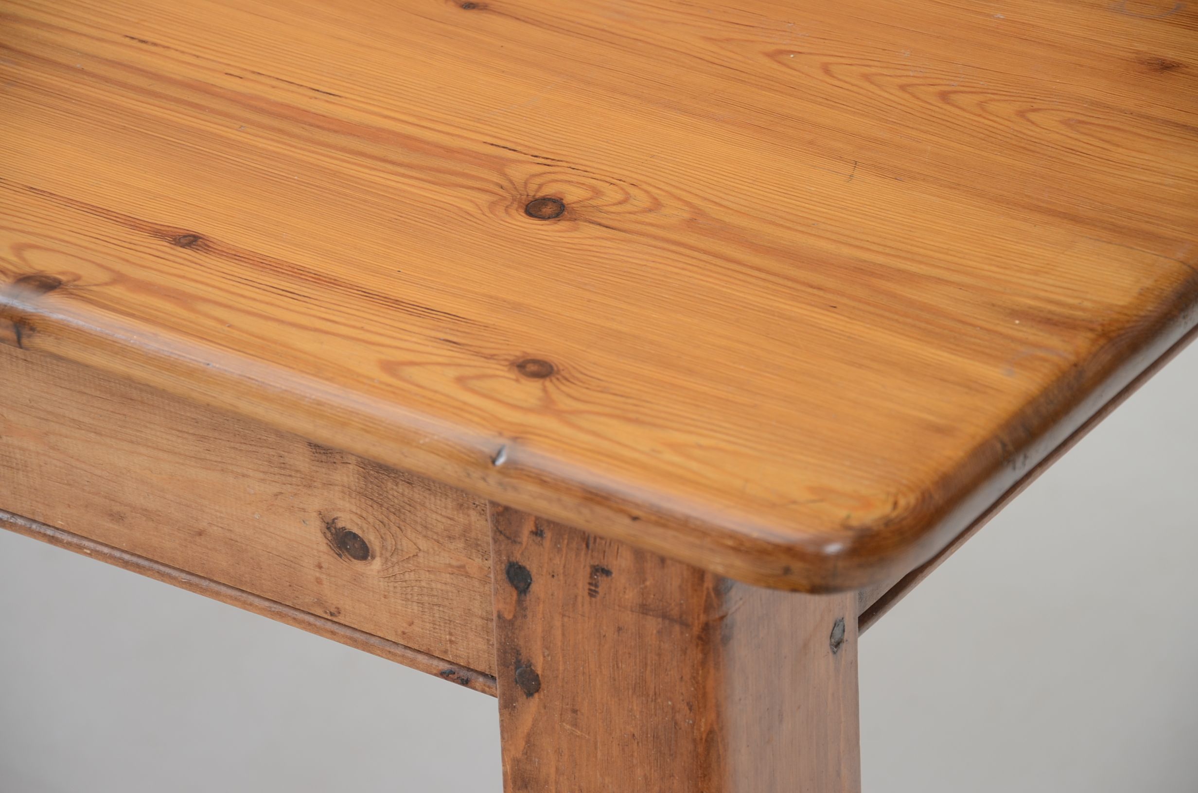 Late 19th Century Pine Farm Table