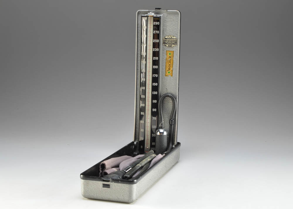 Vintage WA Baum Co. Baumanometer Blood Pressure Cuff