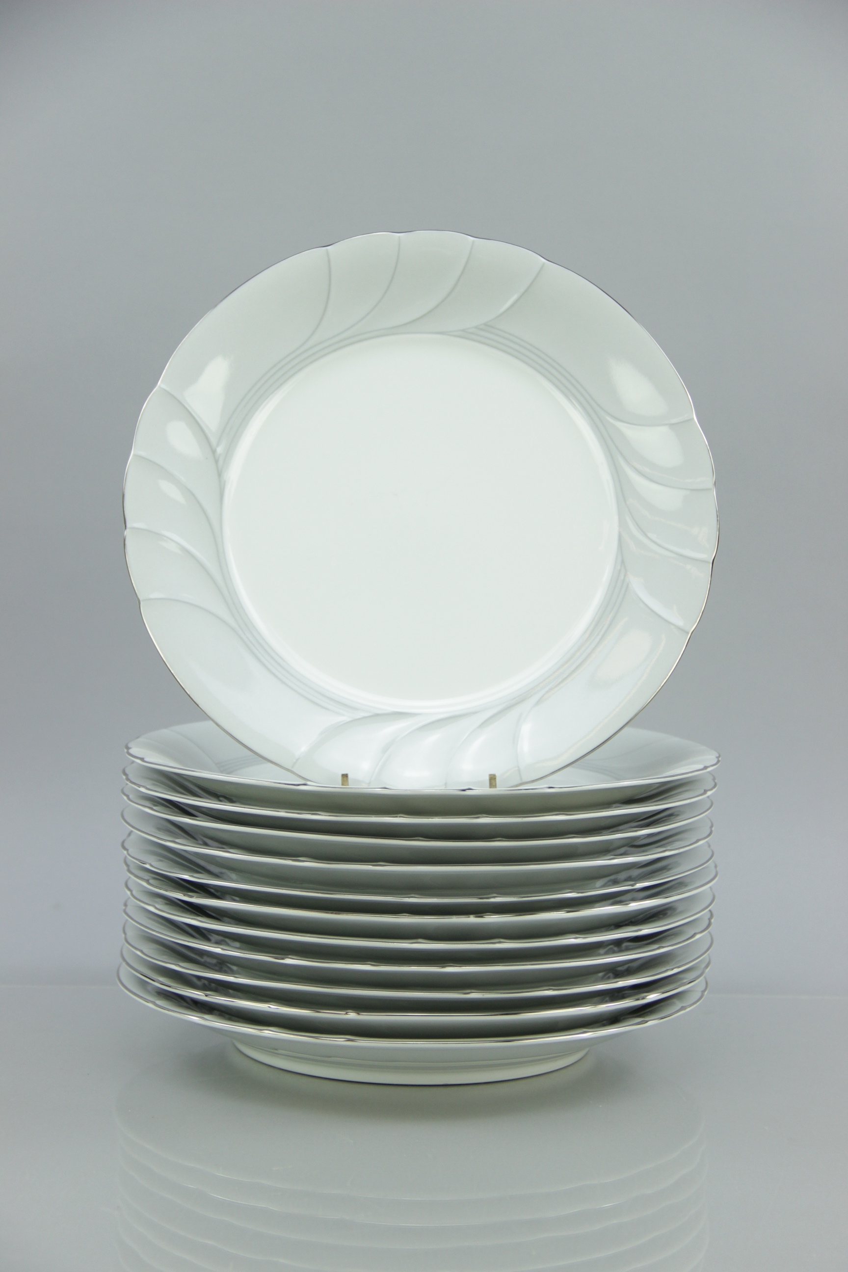 71-Piece Set of Mikasa "Prelude" China