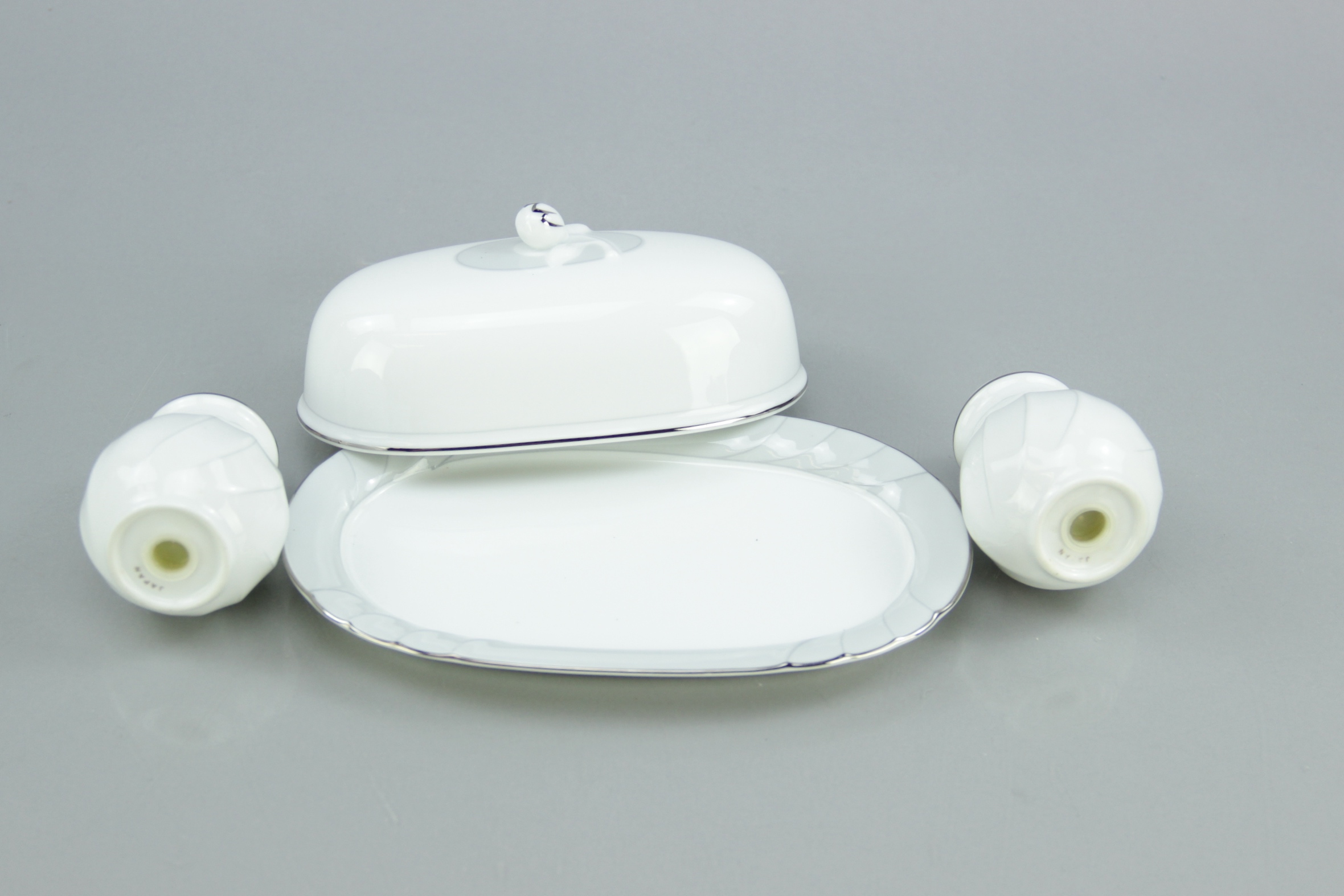 71-Piece Set of Mikasa "Prelude" China