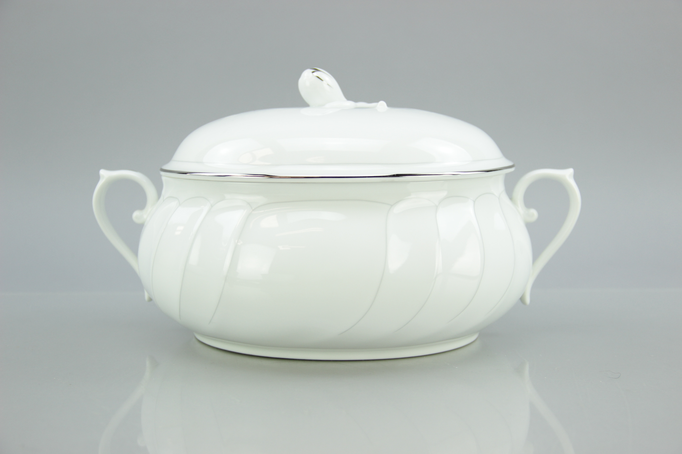 71-Piece Set of Mikasa "Prelude" China