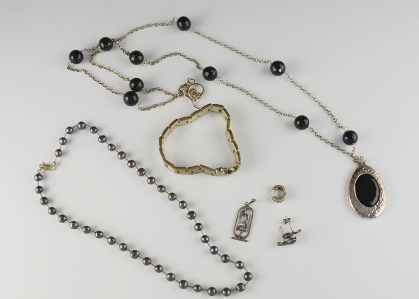 Sterling Jewelry Group With Beads