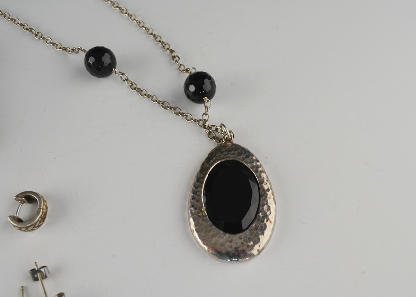 Sterling Jewelry Group With Beads