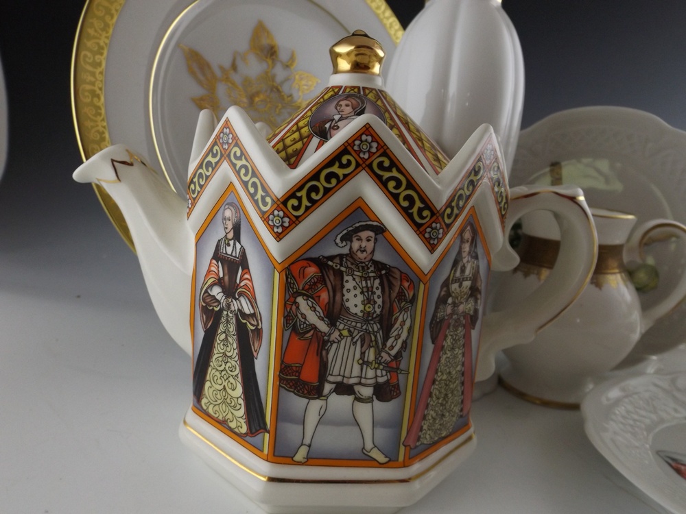 White and Gold Porcelain with French Plates, Henry VIII Teapot