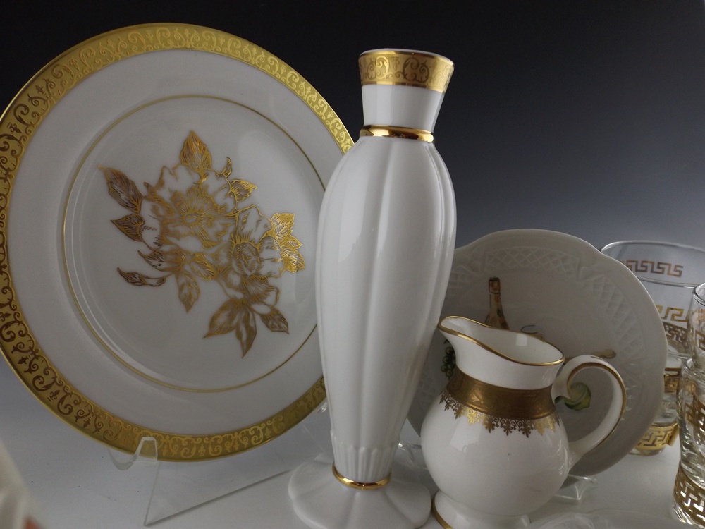 White and Gold Porcelain with French Plates, Henry VIII Teapot