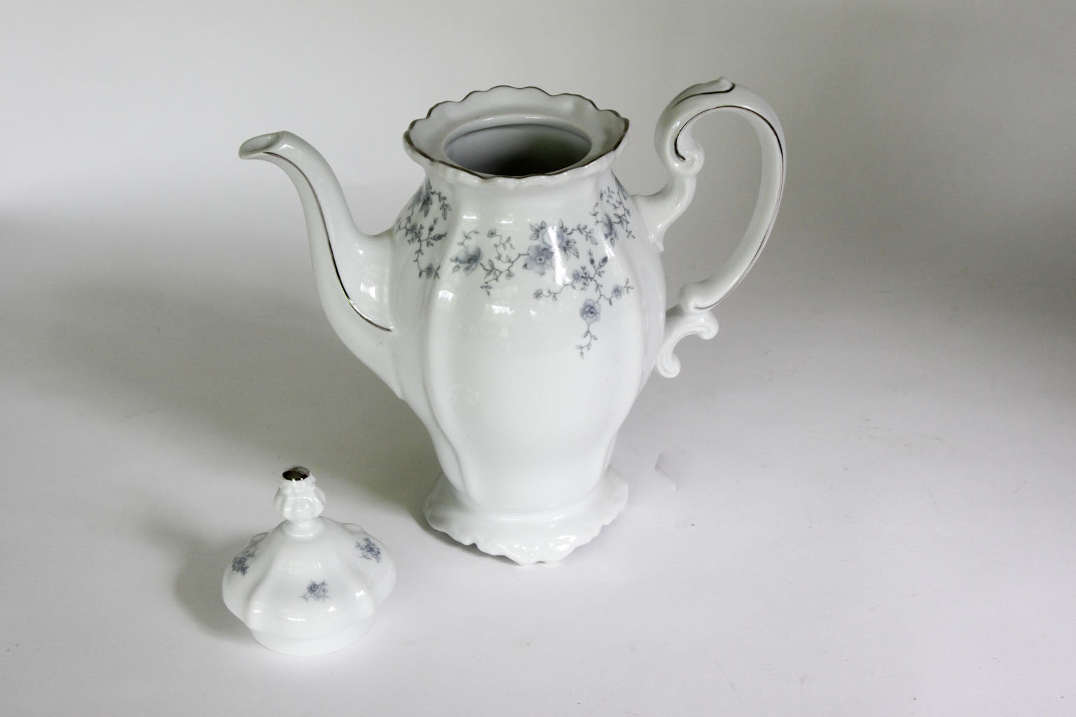 Johann Haviland Blue Garland Dinner Set