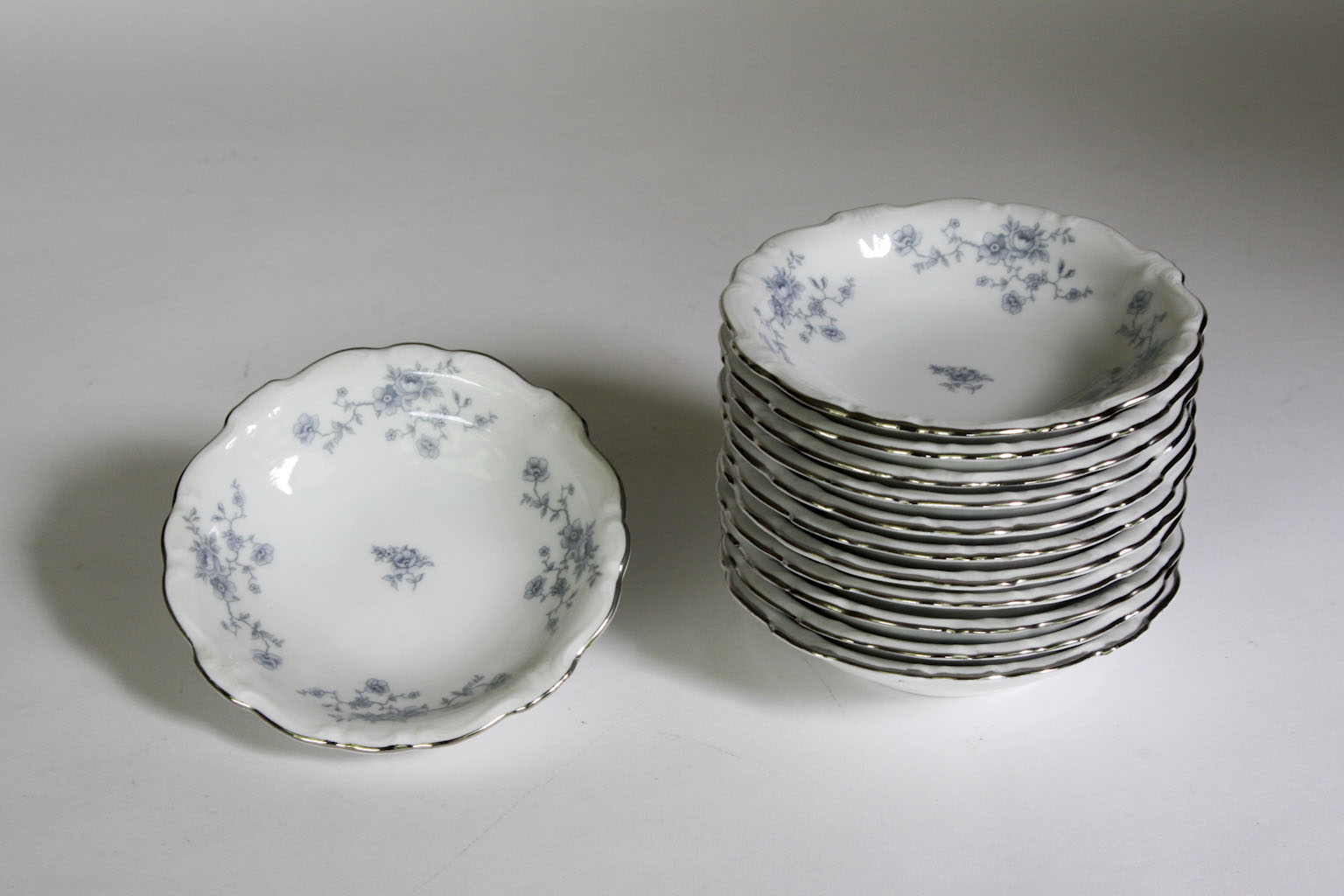 Johann Haviland Blue Garland Dinner Set